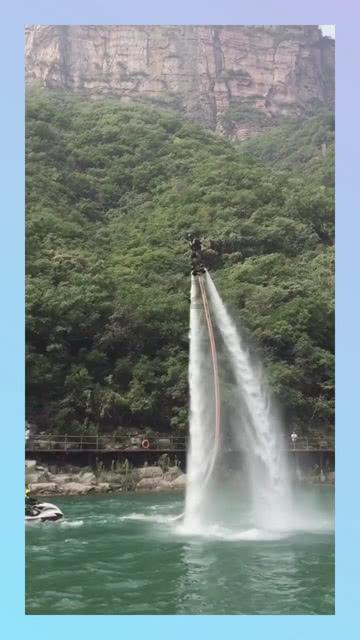 在一个正方形广场的三条边上安装路灯四个顶点都要装一盏每条边安装十五盏一共
